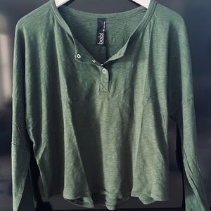 💚 NWT BOBI Los Angeles Cropped Henley size Small